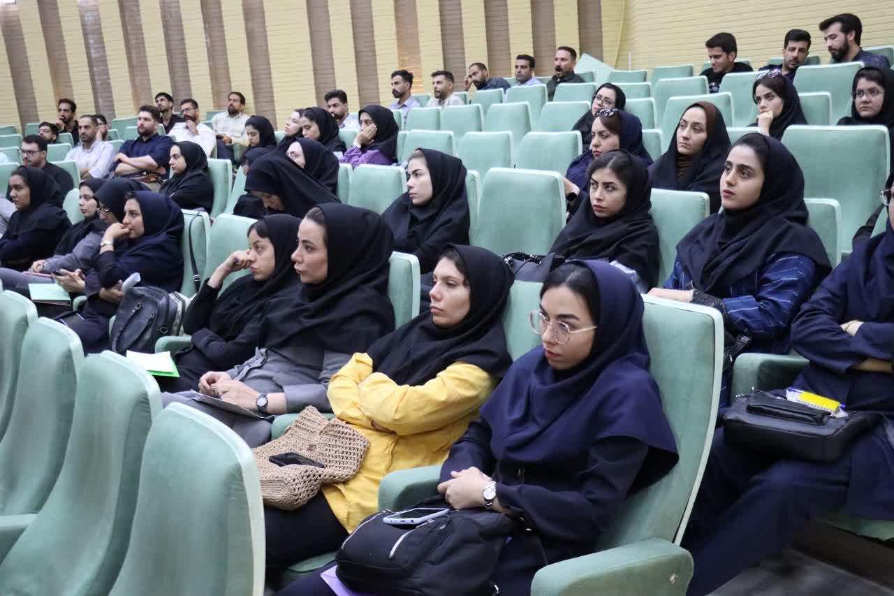 برگزاری دوره کارورزی توجیهی بدو خدمت ویژه کارکنان جدید دانشگاه علوم پزشکی اراک